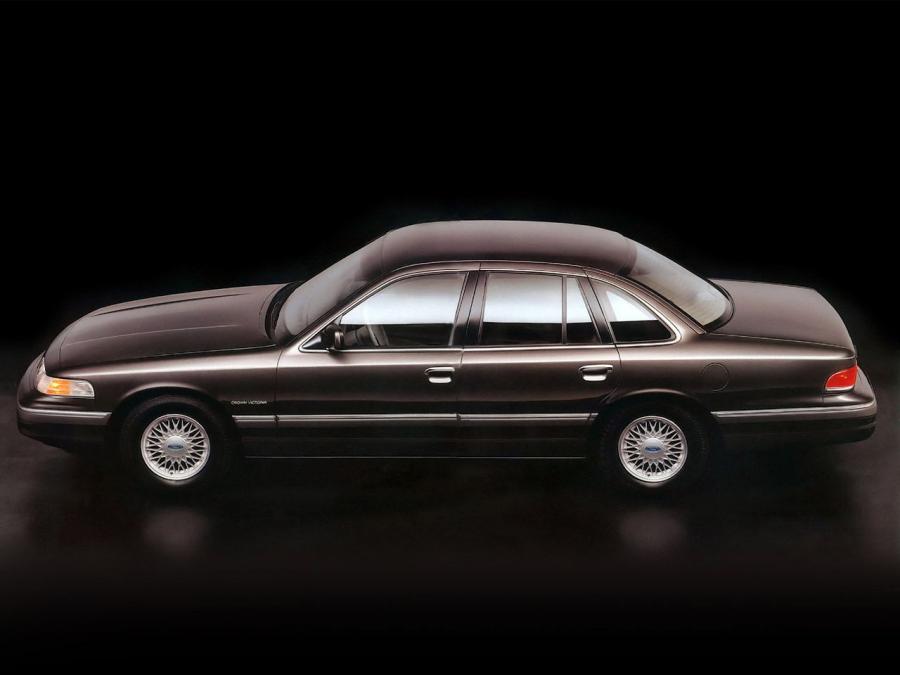  Ford Crown Victoria 1992 года  (фото 5 из 7)